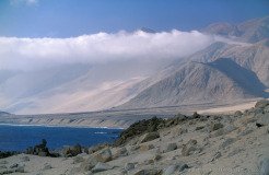 Coastal Camanchaca: Inversion layer and coastal mountains prevent moisture from reaching the desert