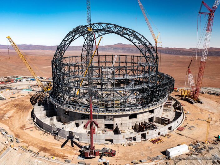 Aerial photo of the ELT construction site on Armazones in August 2023. Paranal is visible on the horizon.