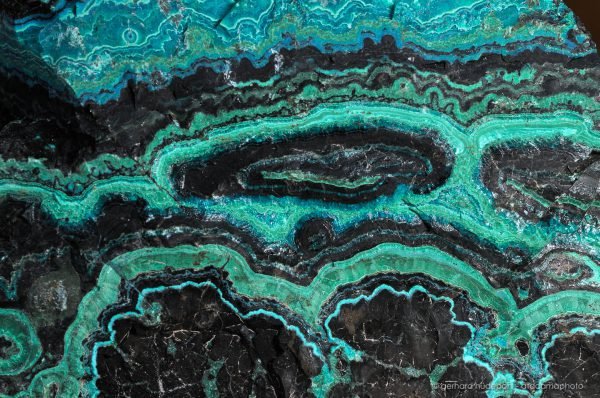 Colorful green, black and blue copper minerals from a mine of the Atacama desertgreen: Copper chloride hydroxide, Atacamite